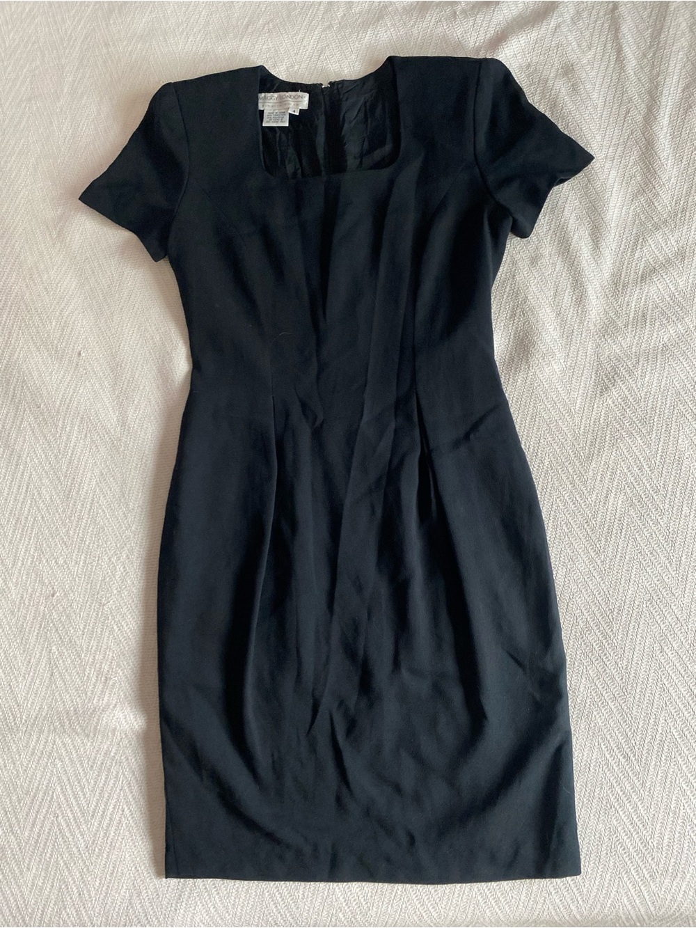 Vintage Maggy London Black Square-Neck Sheath Dress size 4